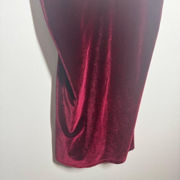 TOBI Dress Women S/P Maroon Red Velvet Holiday Date Night Dark Romantic Y2K Club - Picture 4 of 6